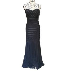 NWOT Betsy & Adam’s Black Women’s evening dress